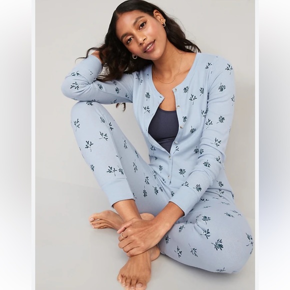 Old Navy Blue Pattern Onesis - Picture 4 of 12